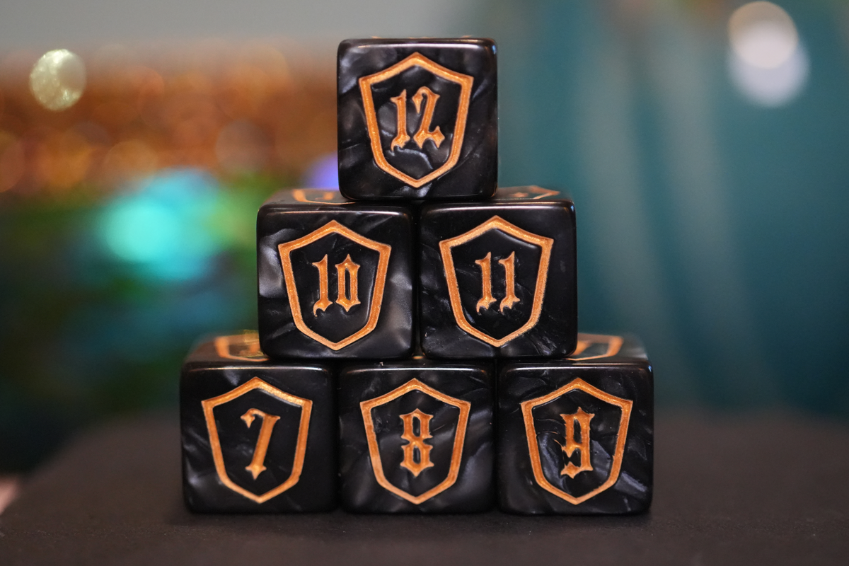 Marble Black MTG Loyalty Dice – 12 Pack