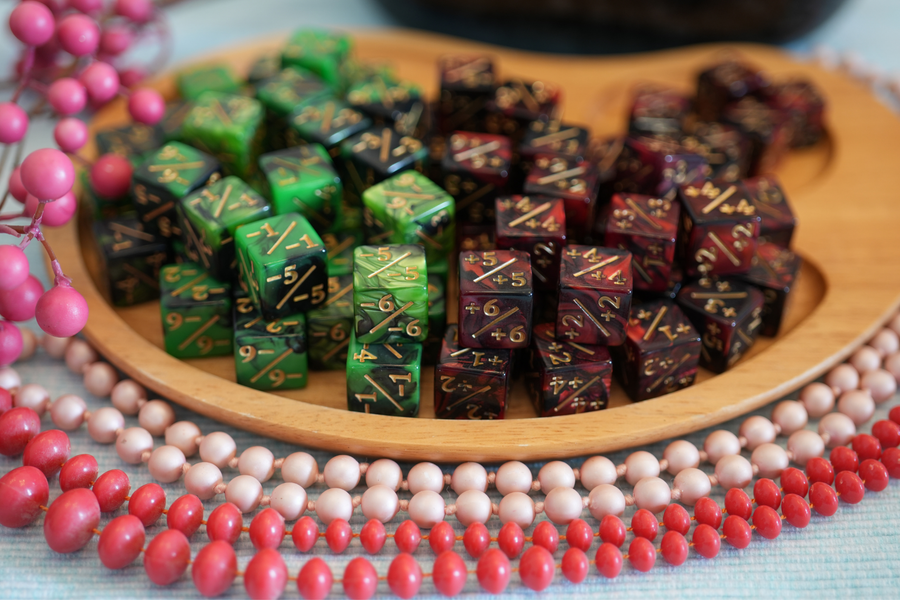 Marble Red and Green + / - Counter Dice – 12 Pack
