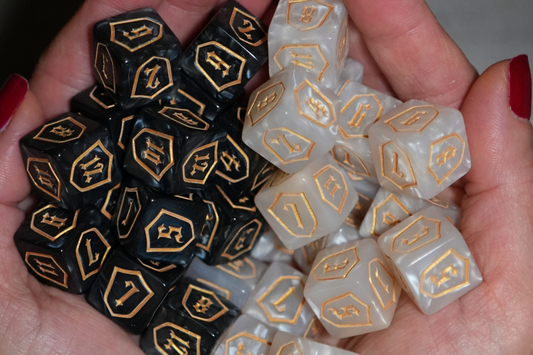 Marble White MTG Loyalty Dice – 12 Pack