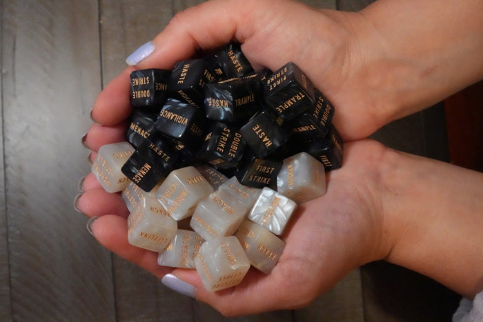 Black and White MTG Keyword Dice – 12 Pack